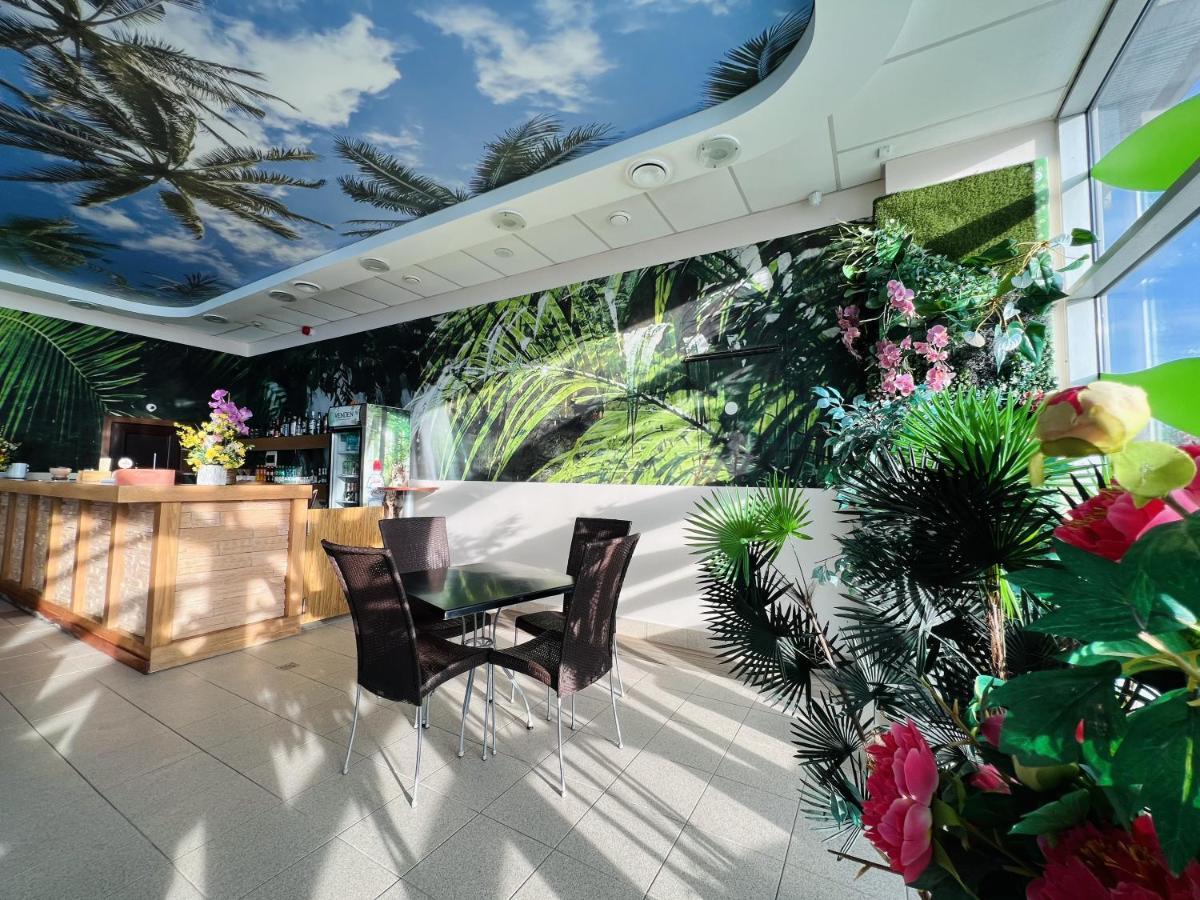 Riga Unimars Hotel מראה חיצוני תמונה