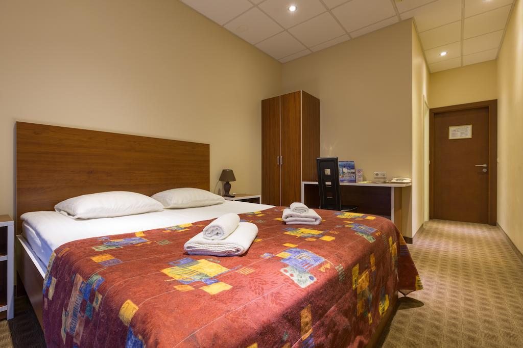 Riga Unimars Hotel מראה חיצוני תמונה
