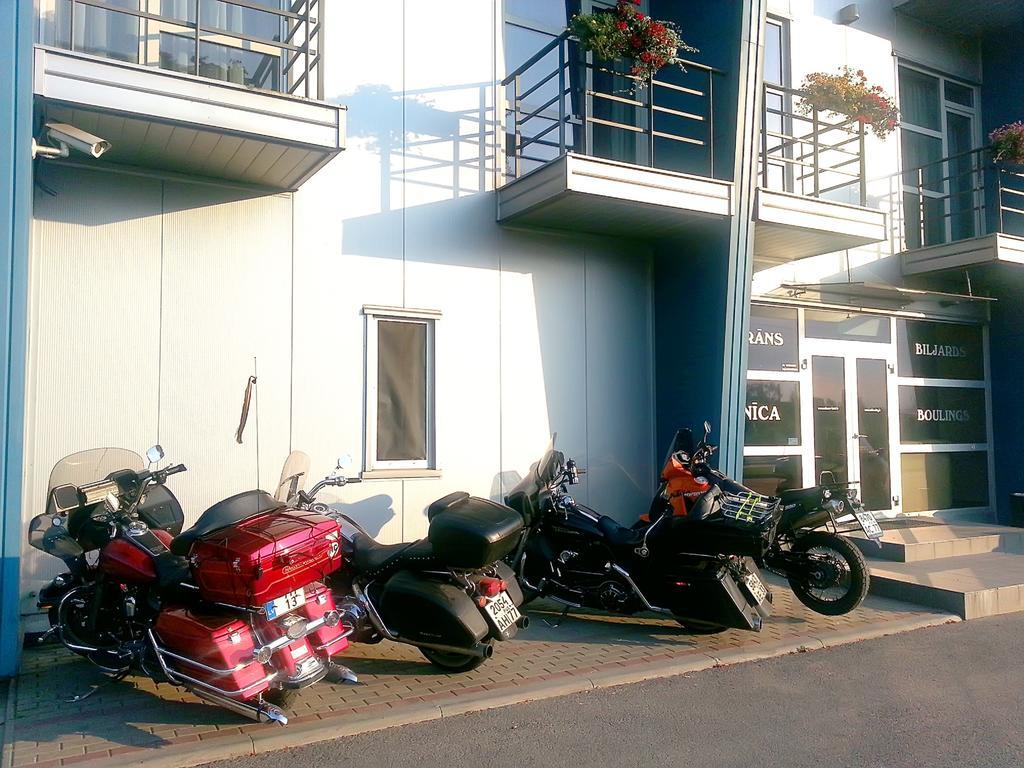 Riga Unimars Hotel מראה חיצוני תמונה